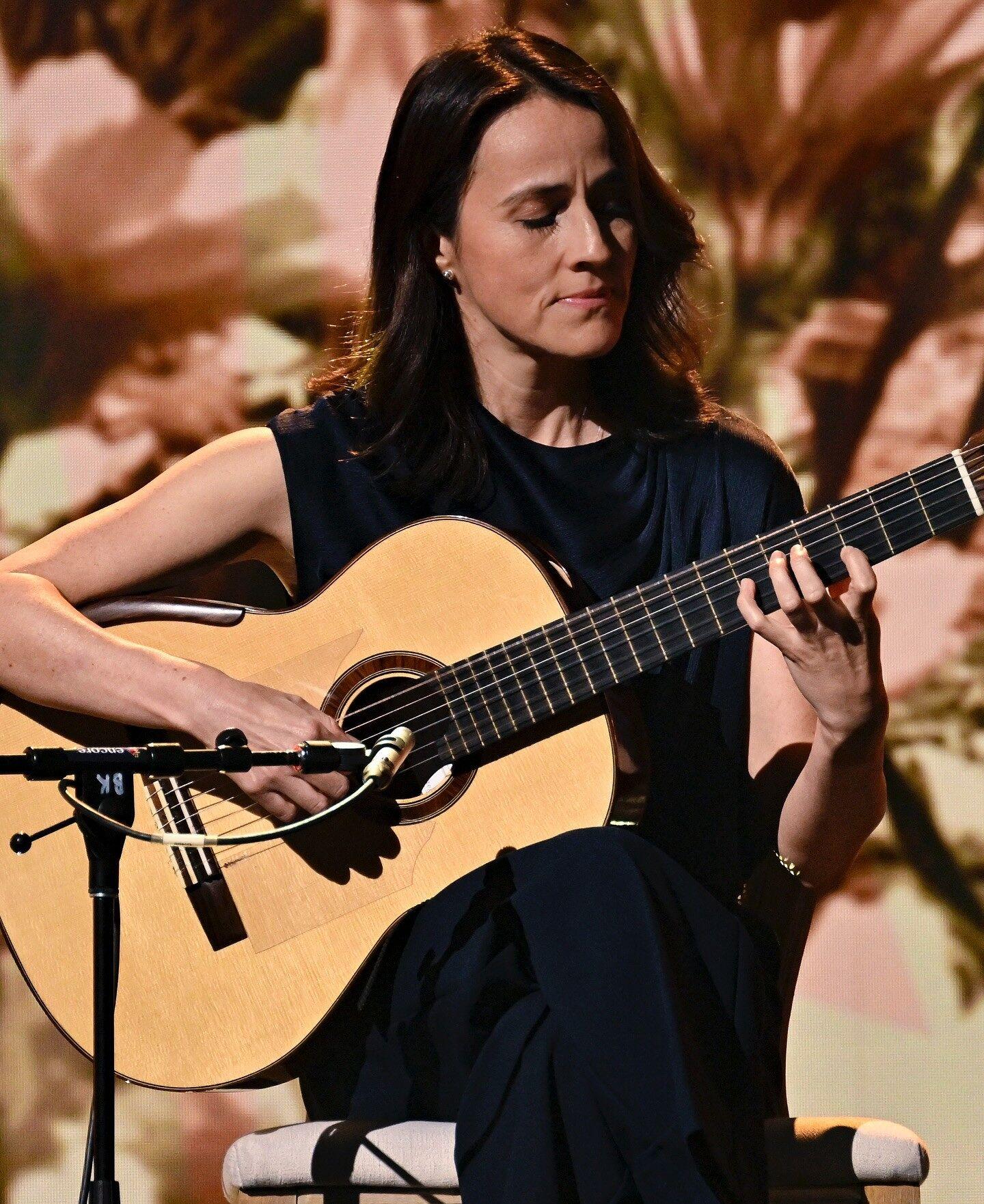 Raíces - Classical & Latin American Guitar